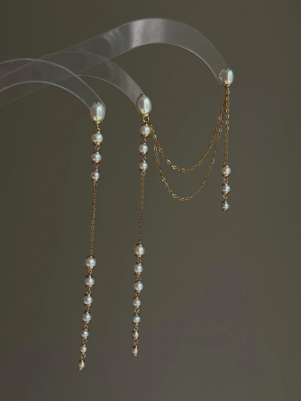 *NWT* Extra Long Gold Chain Freshwater Pearl Drop Earrings